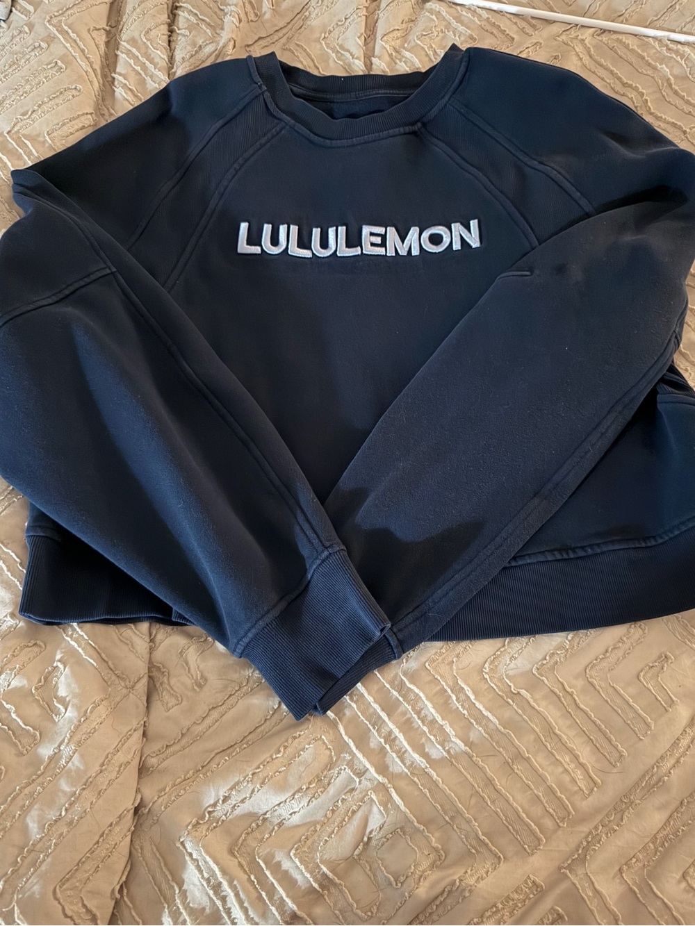 lululemon athletica women’s  Dark Navy Crewneck Sweatshirt